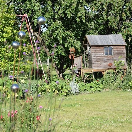 L'Escale Aux Framboises Bed & Breakfast Rouy-le-Petit Exterior photo