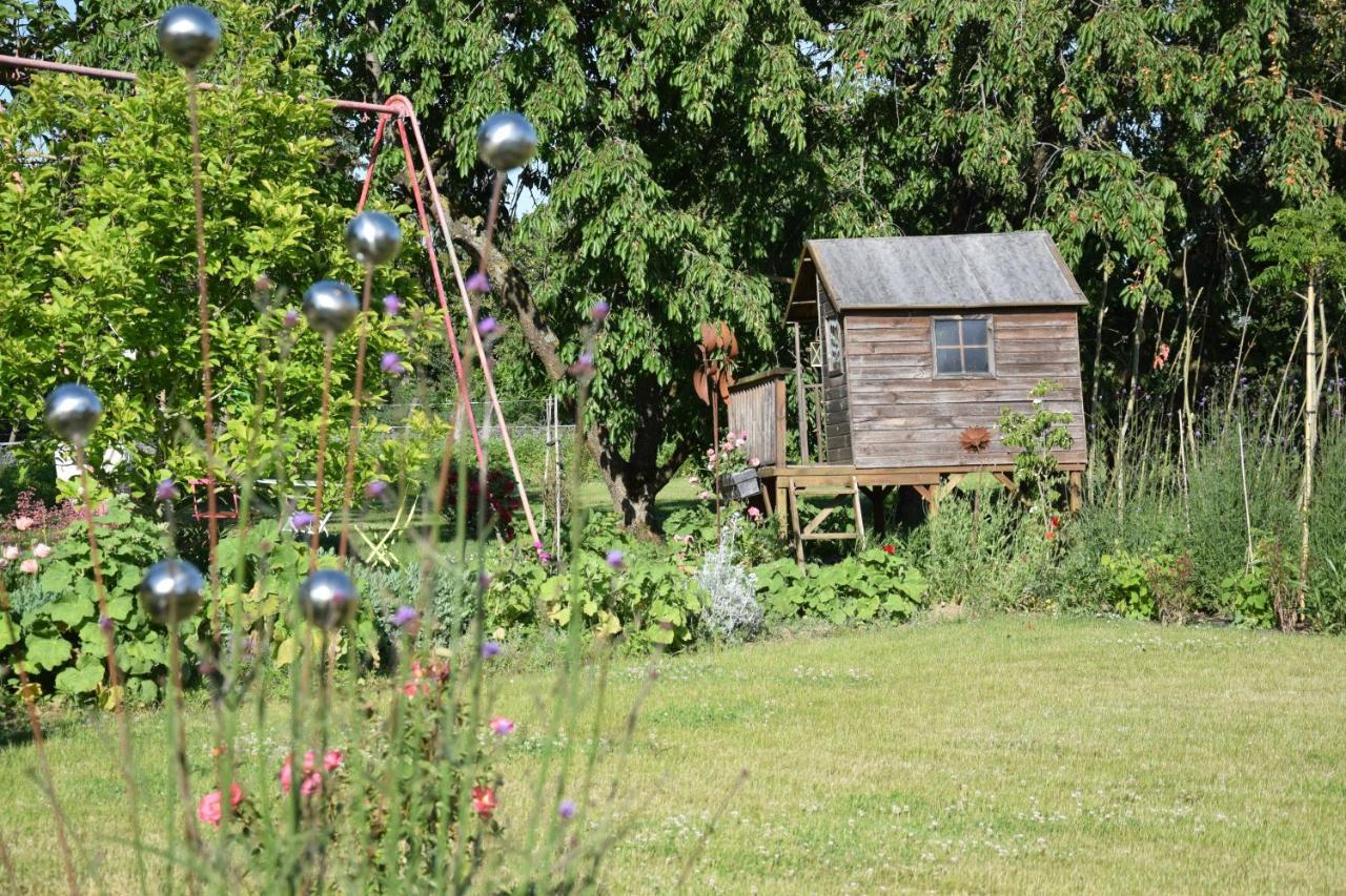 L'Escale Aux Framboises Bed & Breakfast Rouy-le-Petit Exterior photo